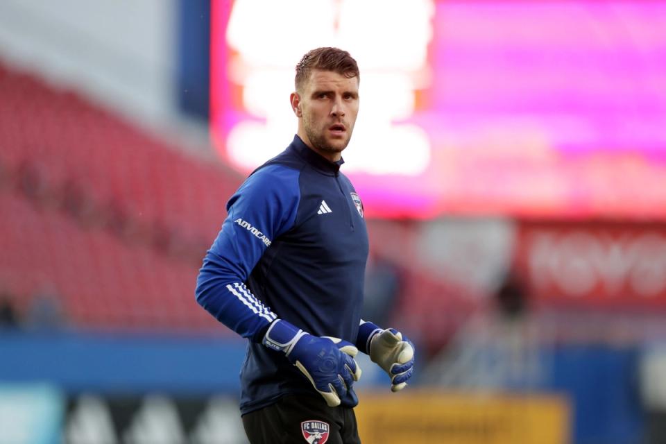 FC Dallas Keeper Maarten Paes during pre-match warmups