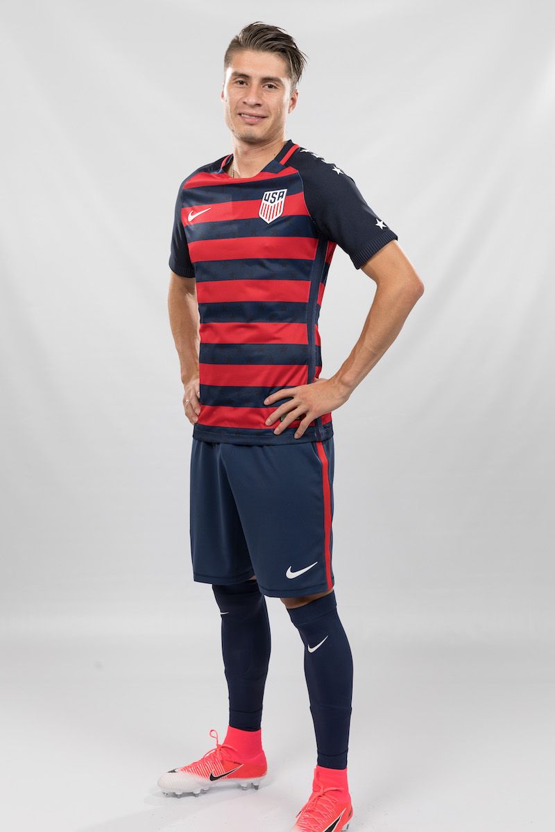 MNT - Jorge Villafaña