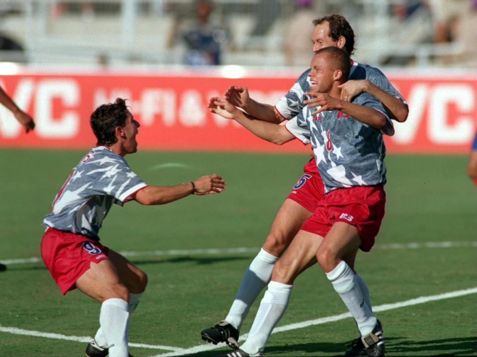 USMNT players celebrate a goal
