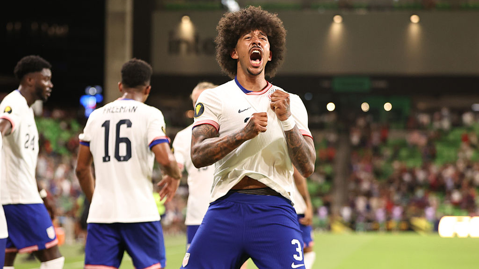 Chris Richards celebrates