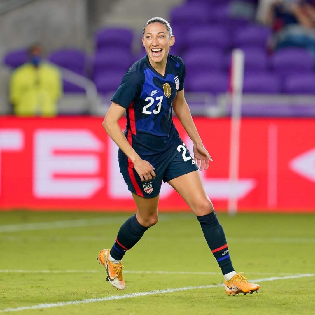 USWNT REWIND: Macario Scores First Professional Club Goal, Press Powers Manchester United to Pivotal Points