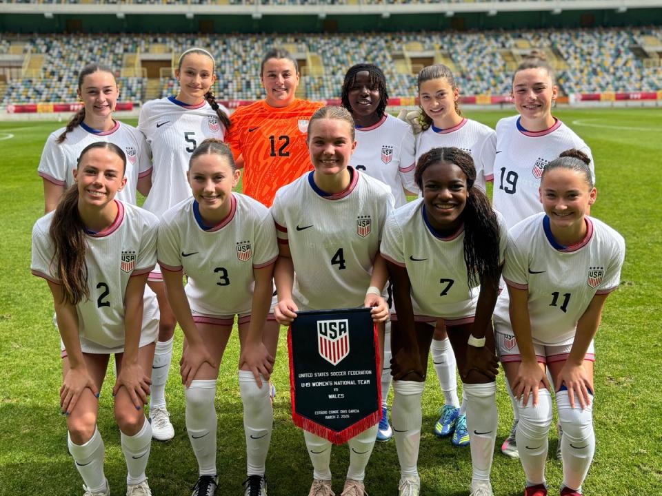 Rylee McLanahan, Ashlyn Puerta and Mia Townes Tally for the USA