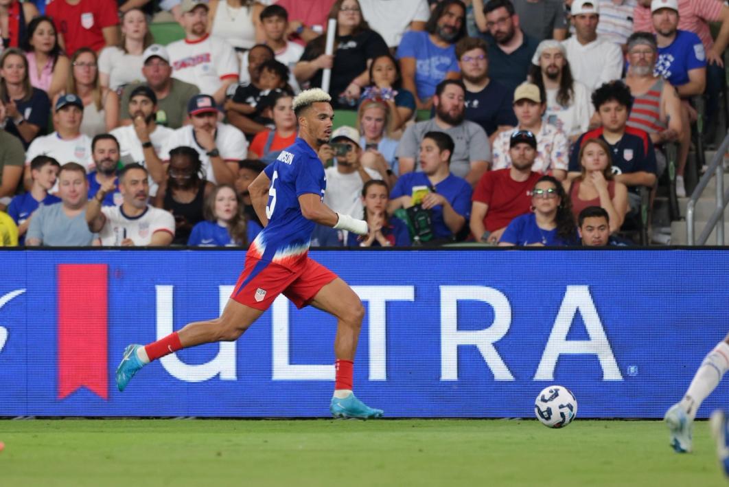 Antonee Robinson with the ball against Panama