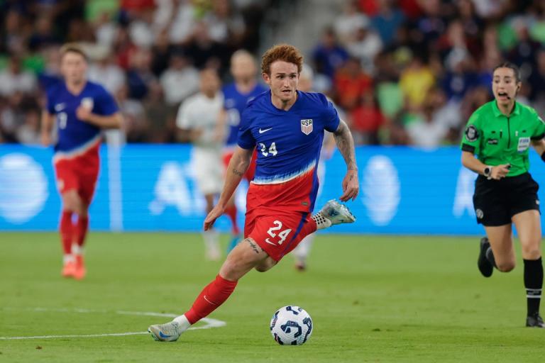 Josh Sargent dribbles the ball for the USMNT
