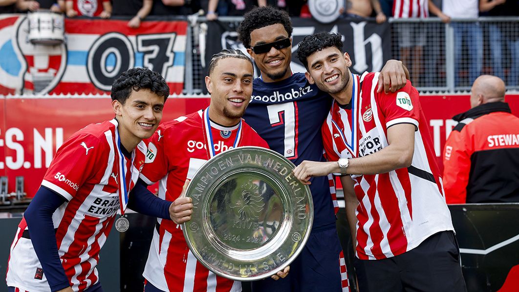 PSV celebrates title