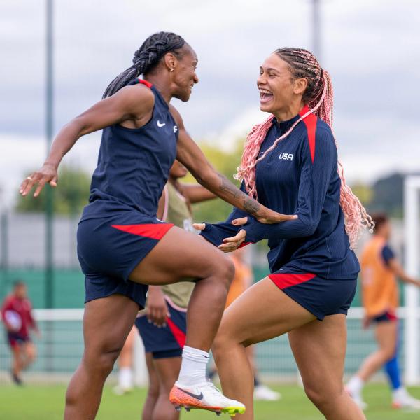 Crystal Dunn and Trinity Rodman
