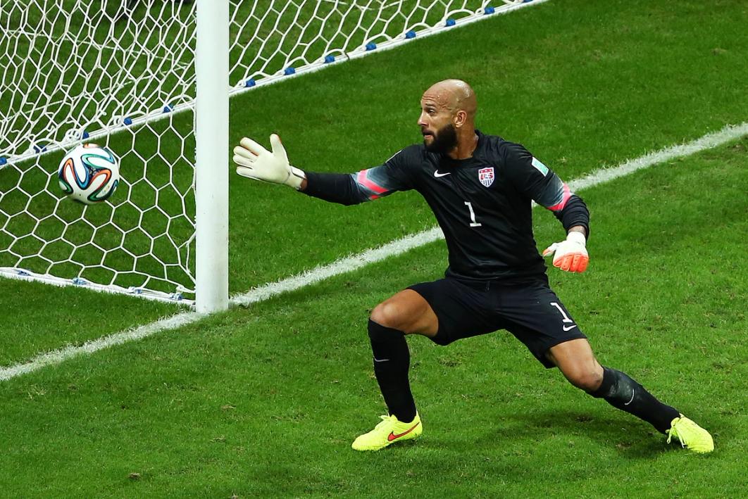 Tim Howard in action during the 2014 FIFA World Cup Brazil Round of 16 match between Belgium and the United States at Arena Fonte Nova on July 1, 2014 in Salvador, Brazil (Photo by Robert Cianflone/Getty Images)
