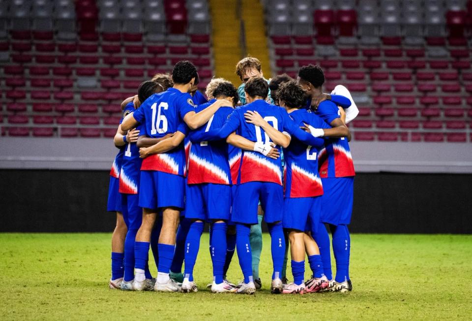 The US U17 MNT on the pitch