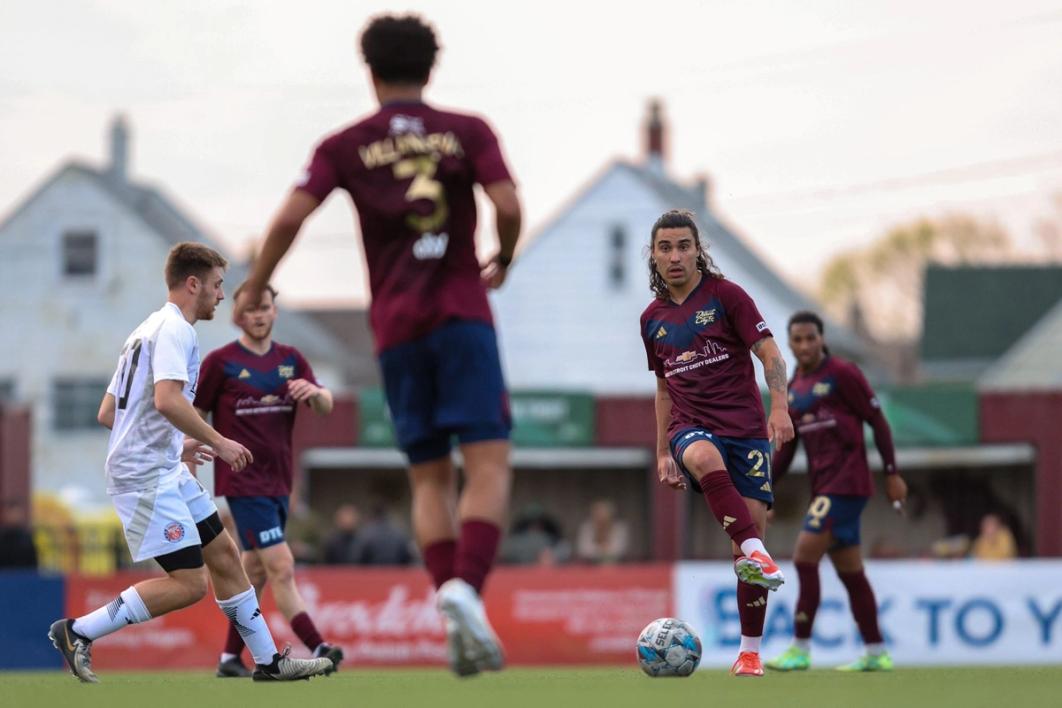 Maxi Rodriguez passes a ball during a Detroit City FC match