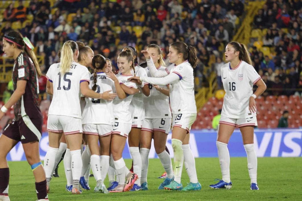 U.S. U-20 Women's National Team celebrates a goal against Mexico