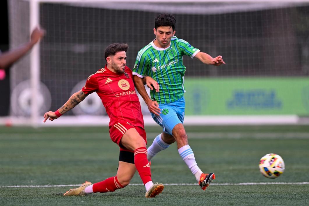 Rothrock fights for the ball with a Phoenix Rising player​​​​‌﻿‍﻿​‍​‍‌‍﻿﻿‌﻿​‍‌‍‍‌‌‍‌﻿‌‍‍‌‌‍﻿‍​‍​‍​﻿‍‍​‍​‍‌﻿​﻿‌‍​‌‌‍﻿‍‌‍‍‌‌﻿‌​‌﻿‍‌​‍﻿‍‌‍‍‌‌‍﻿﻿​‍​‍​‍﻿​​‍​‍‌‍‍​‌﻿​‍‌‍‌‌‌‍‌‍​‍​‍​﻿‍‍​‍​‍‌‍‍​‌﻿‌​‌﻿‌​‌﻿​​‌﻿​﻿​﻿‍‍​‍﻿﻿​‍﻿﻿‌﻿‌‌‌﻿​﻿‌﻿​﻿‌‍‌‍​‍﻿‍‌﻿​﻿‌‍​‌‌‍﻿‍‌‍‍‌‌﻿‌​‌﻿‍‌​‍﻿‍‌﻿​﻿‌﻿‌​‌﻿‌‌‌‍‌​‌‍‍‌‌‍﻿﻿​‍﻿﻿‌‍‍‌‌‍﻿‍‌﻿‌​‌‍‌‌‌‍﻿‍‌﻿‌​​‍﻿﻿‌‍‌‌‌‍‌​‌‍‍‌‌﻿‌​​‍﻿﻿‌‍﻿‌‌‍﻿﻿‌‍‌​‌‍‌‌​﻿﻿‌‌﻿​​‌﻿​‍‌‍‌‌‌﻿​﻿‌‍‌‌‌‍﻿‍‌﻿‌​‌‍​‌‌﻿‌​‌‍‍‌‌‍﻿﻿‌‍﻿‍​﻿‍﻿‌‍‍‌‌‍‌​​﻿﻿‌​﻿​﻿‌‍​﻿‌‍‌‍‌‍​‍​﻿​﻿​﻿‍‌‌‍‌​​﻿‌‍​‍﻿‌‌‍​‌‌‍​‍​﻿‍​‌‍​‌​‍﻿‌​﻿‌​​﻿‍‌​﻿​﻿​﻿‍‌​‍﻿‌​﻿‍‌​﻿‌﻿‌‍‌​‌‍‌‍​‍﻿‌‌‍​‍​﻿‌​​﻿‌﻿​﻿​﻿​﻿‌‌‌‍‌‍‌‍‌‍‌‍​‌​﻿​‌​﻿‌​​﻿​​‌‍​‍​﻿‍﻿‌﻿‌​‌﻿‍‌‌﻿​​‌‍‌‌​﻿﻿‌‌﻿​﻿‌﻿‌​‌‍﻿﻿‌﻿​‍‌﻿‍‌​﻿‍﻿‌﻿​​‌‍​‌‌﻿‌​‌‍‍​​﻿﻿‌‌‍​﻿‌‍﻿﻿‌‍﻿‍‌﻿‌​‌‍‌‌‌‍﻿‍‌﻿‌​​‍‌‌​﻿‌‌‌​​‍‌‌﻿﻿‌‍‍﻿‌‍‌‌‌﻿‍‌​‍‌‌​﻿​﻿‌​‌​​‍‌‌​﻿​﻿‌​‌​​‍‌‌​﻿​‍​﻿​‍​﻿‍​​﻿‍​​﻿‌‍​﻿​‍​﻿‍‌‌‍​‍‌‍‌​​﻿‌‌‌‍‌​​﻿‌‍‌‍‌‌‌‍‌‌​‍‌‌​﻿​‍​﻿​‍​‍‌‌​﻿‌‌‌​‌​​‍﻿‍‌‍‍‌‌‍﻿‌‌‍​‌‌‍‌﻿‌‍‌‌​‍﻿‍‌‍​‌‌‍﻿​‌﻿‌​​﻿﻿﻿‌‍​‍‌‍​‌‌﻿​﻿‌‍‌‌‌‌‌‌‌﻿​‍‌‍﻿​​﻿﻿‌‌‍‍​‌﻿‌​‌﻿‌​‌﻿​​‌﻿​﻿​‍‌‌​﻿​﻿‌​​‌​‍‌‌​﻿​‍‌​‌‍​‍‌‌​﻿​‍‌​‌‍‌﻿‌‌‌﻿​﻿‌﻿​﻿‌‍‌‍​‍﻿‍‌﻿​﻿‌‍​‌‌‍﻿‍‌‍‍‌‌﻿‌​‌﻿‍‌​‍﻿‍‌﻿​﻿‌﻿‌​‌﻿‌‌‌‍‌​‌‍‍‌‌‍﻿﻿​‍‌‍‌‍‍‌‌‍‌​​﻿﻿‌​﻿​﻿‌‍​﻿‌‍‌‍‌‍​‍​﻿​﻿​﻿‍‌‌‍‌​​﻿‌‍​‍﻿‌‌‍​‌‌‍​‍​﻿‍​‌‍​‌​‍﻿‌​﻿‌​​﻿‍‌​﻿​﻿​﻿‍‌​‍﻿‌​﻿‍‌​﻿‌﻿‌‍‌​‌‍‌‍​‍﻿‌‌‍​‍​﻿‌​​﻿‌﻿​﻿​﻿​﻿‌‌‌‍‌‍‌‍‌‍‌‍​‌​﻿​‌​﻿‌​​﻿​​‌‍​‍​‍‌‍‌﻿‌​‌﻿‍‌‌﻿​​‌‍‌‌​﻿﻿‌‌﻿​﻿‌﻿‌​‌‍﻿﻿‌﻿​‍‌﻿‍‌​‍‌‍‌﻿​​‌‍​‌‌﻿‌​‌‍‍​​﻿﻿‌‌‍​﻿‌‍﻿﻿‌‍﻿‍‌﻿‌​‌‍‌‌‌‍﻿‍‌﻿‌​​‍‌‌​﻿‌‌‌​​‍‌‌﻿﻿‌‍‍﻿‌‍‌‌‌﻿‍‌​‍‌‌​﻿​﻿‌​‌​​‍‌‌​﻿​﻿‌​‌​​‍‌‌​﻿​‍​﻿​‍​﻿‍​​﻿‍​​﻿‌‍​﻿​‍​﻿‍‌‌‍​‍‌‍‌​​﻿‌‌‌‍‌​​﻿‌‍‌‍‌‌‌‍‌‌​‍‌‌​﻿​‍​﻿​‍​‍‌‌​﻿‌‌‌​‌​​‍﻿‍‌‍‍‌‌‍﻿‌‌‍​‌‌‍‌﻿‌‍‌‌​‍﻿‍‌‍​‌‌‍﻿​‌﻿‌​​‍​‍‌﻿﻿‌