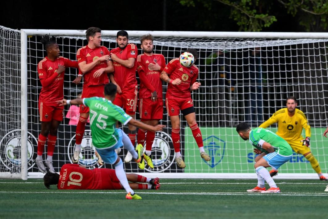 A Seattle Sounders player shoots the ball into the head of a defender jumping from a wall during a free kick​​​​‌﻿‍﻿​‍​‍‌‍﻿﻿‌﻿​‍‌‍‍‌‌‍‌﻿‌‍‍‌‌‍﻿‍​‍​‍​﻿‍‍​‍​‍‌﻿​﻿‌‍​‌‌‍﻿‍‌‍‍‌‌﻿‌​‌﻿‍‌​‍﻿‍‌‍‍‌‌‍﻿﻿​‍​‍​‍﻿​​‍​‍‌‍‍​‌﻿​‍‌‍‌‌‌‍‌‍​‍​‍​﻿‍‍​‍​‍‌‍‍​‌﻿‌​‌﻿‌​‌﻿​​‌﻿​﻿​﻿‍‍​‍﻿﻿​‍﻿﻿‌﻿‌‌‌﻿​﻿‌﻿​﻿‌‍‌‍​‍﻿‍‌﻿​﻿‌‍​‌‌‍﻿‍‌‍‍‌‌﻿‌​‌﻿‍‌​‍﻿‍‌﻿​﻿‌﻿‌​‌﻿‌‌‌‍‌​‌‍‍‌‌‍﻿﻿​‍﻿﻿‌‍‍‌‌‍﻿‍‌﻿‌​‌‍‌‌‌‍﻿‍‌﻿‌​​‍﻿﻿‌‍‌‌‌‍‌​‌‍‍‌‌﻿‌​​‍﻿﻿‌‍﻿‌‌‍﻿﻿‌‍‌​‌‍‌‌​﻿﻿‌‌﻿​​‌﻿​‍‌‍‌‌‌﻿​﻿‌‍‌‌‌‍﻿‍‌﻿‌​‌‍​‌‌﻿‌​‌‍‍‌‌‍﻿﻿‌‍﻿‍​﻿‍﻿‌‍‍‌‌‍‌​​﻿﻿‌​﻿‌‌‌‍​﻿​﻿​‌​﻿‍‌​﻿‌‍‌‍​﻿‌‍‌‌​﻿‌‍​‍﻿‌​﻿‌‌​﻿​​‌‍​‍‌‍‌‌​‍﻿‌​﻿‌​‌‍​‍‌‍​‌​﻿​‍​‍﻿‌​﻿‍​‌‍​‍​﻿​‌‌‍‌‌​‍﻿‌​﻿​‌​﻿‌​​﻿​‌‌‍​‍​﻿‌‌​﻿‌‍‌‍​﻿​﻿​‍‌‍‌‍‌‍‌‍​﻿‍​​﻿‍​​﻿‍﻿‌﻿‌​‌﻿‍‌‌﻿​​‌‍‌‌​﻿﻿‌‌﻿​﻿‌﻿‌​‌‍﻿﻿‌﻿​‍‌﻿‍‌​﻿‍﻿‌﻿​​‌‍​‌‌﻿‌​‌‍‍​​﻿﻿‌‌‍​﻿‌‍﻿﻿‌‍﻿‍‌﻿‌​‌‍‌‌‌‍﻿‍‌﻿‌​​‍‌‌​﻿‌‌‌​​‍‌‌﻿﻿‌‍‍﻿‌‍‌‌‌﻿‍‌​‍‌‌​﻿​﻿‌​‌​​‍‌‌​﻿​﻿‌​‌​​‍‌‌​﻿​‍​﻿​‍​﻿‌﻿​﻿​​‌‍​‍​﻿‍​​﻿‍​​﻿‌‌​﻿​​​﻿‌‍​﻿​‍‌‍‌​​﻿​﻿​﻿‌﻿​‍‌‌​﻿​‍​﻿​‍​‍‌‌​﻿‌‌‌​‌​​‍﻿‍‌‍‍‌‌‍﻿‌‌‍​‌‌‍‌﻿‌‍‌‌​‍﻿‍‌‍​‌‌‍﻿​‌﻿‌​​﻿﻿﻿‌‍​‍‌‍​‌‌﻿​﻿‌‍‌‌‌‌‌‌‌﻿​‍‌‍﻿​​﻿﻿‌‌‍‍​‌﻿‌​‌﻿‌​‌﻿​​‌﻿​﻿​‍‌‌​﻿​﻿‌​​‌​‍‌‌​﻿​‍‌​‌‍​‍‌‌​﻿​‍‌​‌‍‌﻿‌‌‌﻿​﻿‌﻿​﻿‌‍‌‍​‍﻿‍‌﻿​﻿‌‍​‌‌‍﻿‍‌‍‍‌‌﻿‌​‌﻿‍‌​‍﻿‍‌﻿​﻿‌﻿‌​‌﻿‌‌‌‍‌​‌‍‍‌‌‍﻿﻿​‍‌‍‌‍‍‌‌‍‌​​﻿﻿‌​﻿‌‌‌‍​﻿​﻿​‌​﻿‍‌​﻿‌‍‌‍​﻿‌‍‌‌​﻿‌‍​‍﻿‌​﻿‌‌​﻿​​‌‍​‍‌‍‌‌​‍﻿‌​﻿‌​‌‍​‍‌‍​‌​﻿​‍​‍﻿‌​﻿‍​‌‍​‍​﻿​‌‌‍‌‌​‍﻿‌​﻿​‌​﻿‌​​﻿​‌‌‍​‍​﻿‌‌​﻿‌‍‌‍​﻿​﻿​‍‌‍‌‍‌‍‌‍​﻿‍​​﻿‍​​‍‌‍‌﻿‌​‌﻿‍‌‌﻿​​‌‍‌‌​﻿﻿‌‌﻿​﻿‌﻿‌​‌‍﻿﻿‌﻿​‍‌﻿‍‌​‍‌‍‌﻿​​‌‍​‌‌﻿‌​‌‍‍​​﻿﻿‌‌‍​﻿‌‍﻿﻿‌‍﻿‍‌﻿‌​‌‍‌‌‌‍﻿‍‌﻿‌​​‍‌‌​﻿‌‌‌​​‍‌‌﻿﻿‌‍‍﻿‌‍‌‌‌﻿‍‌​‍‌‌​﻿​﻿‌​‌​​‍‌‌​﻿​﻿‌​‌​​‍‌‌​﻿​‍​﻿​‍​﻿‌﻿​﻿​​‌‍​‍​﻿‍​​﻿‍​​﻿‌‌​﻿​​​﻿‌‍​﻿​‍‌‍‌​​﻿​﻿​﻿‌﻿​‍‌‌​﻿​‍​﻿​‍​‍‌‌​﻿‌‌‌​‌​​‍﻿‍‌‍‍‌‌‍﻿‌‌‍​‌‌‍‌﻿‌‍‌‌​‍﻿‍‌‍​‌‌‍﻿​‌﻿‌​​‍​‍‌﻿﻿‌