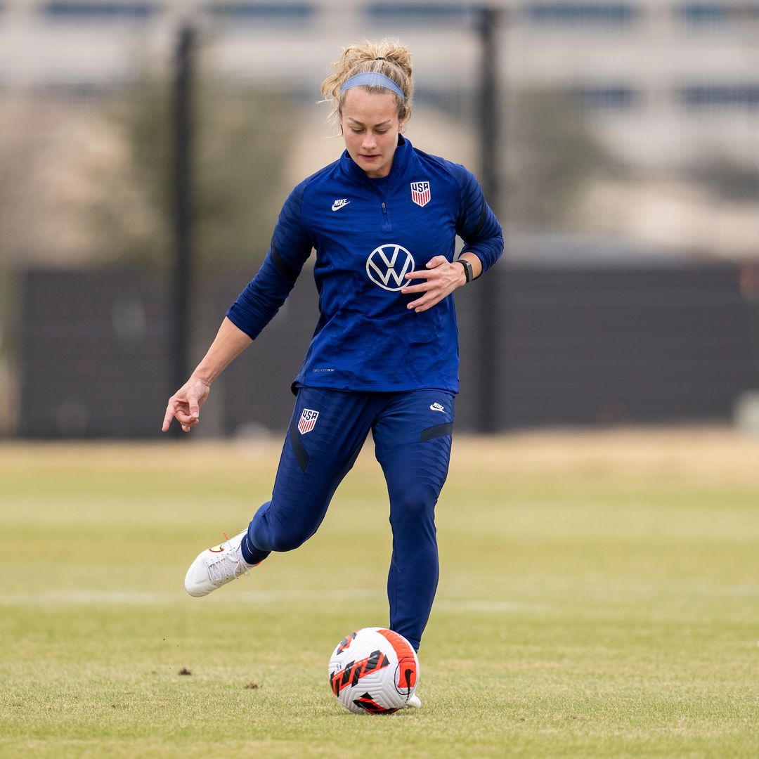 Midfielder Lindsey Horan Ruled Out Of 2022 SheBelieves Cup Due To Injury