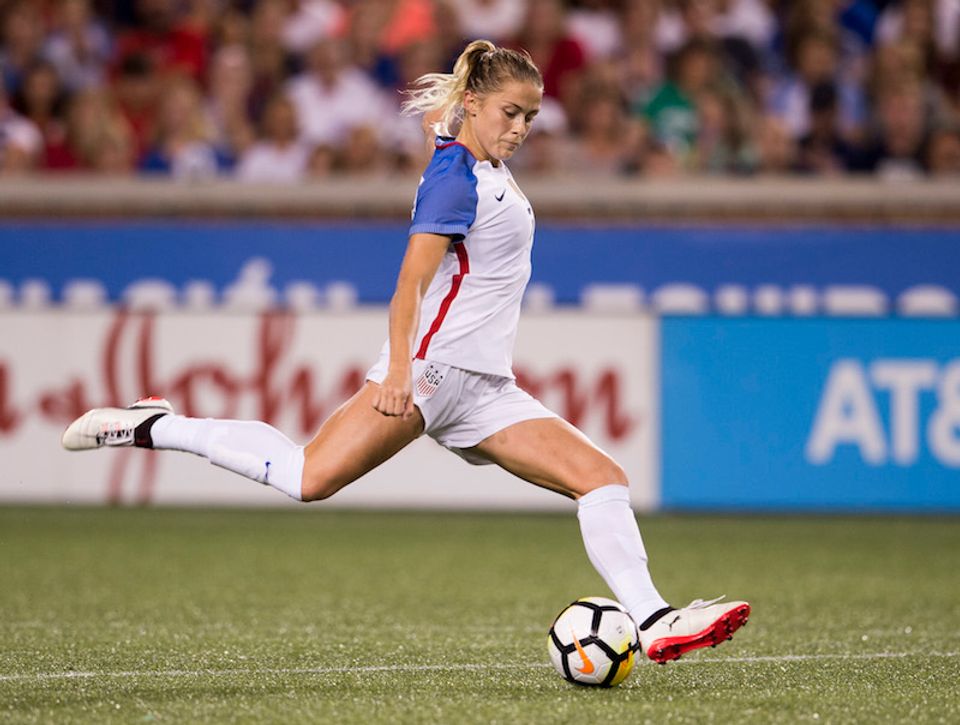 WNT - Abby Dahlkemper