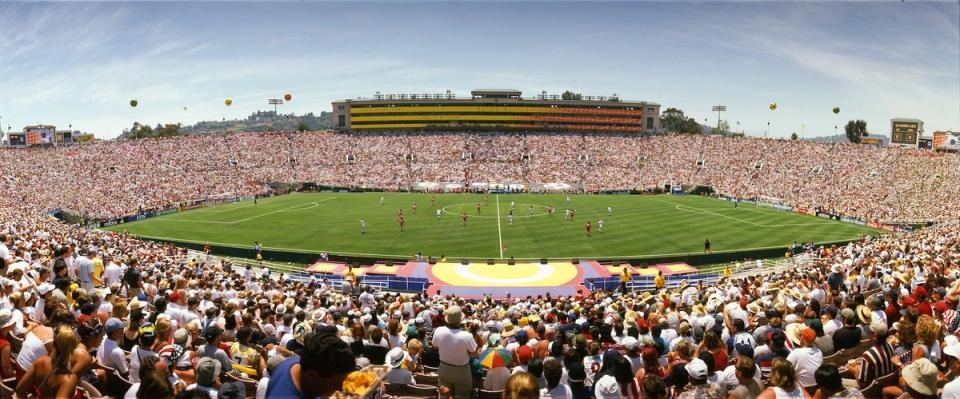 Panoramic picture of the Rose Bowl during the 1999 Womens World Cup Final