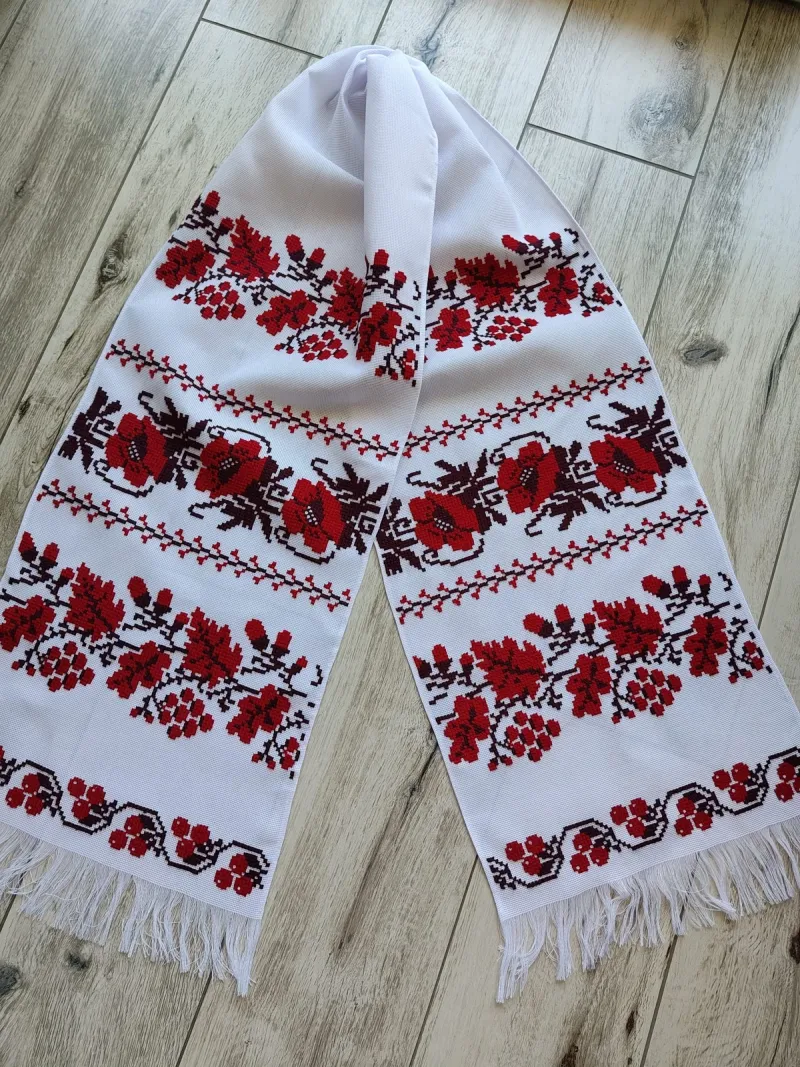 Рушник «Маків цвіт» з маками та калиною
