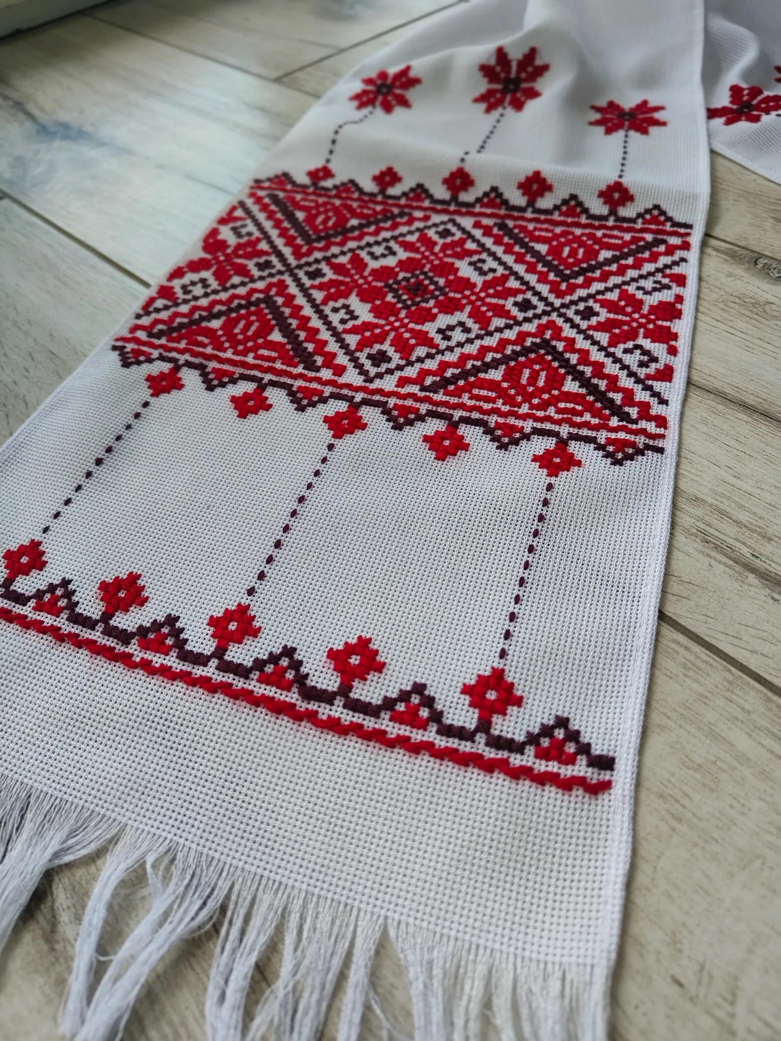 Рушник «Восьмикутна зоря» на білому полотні — фото 4