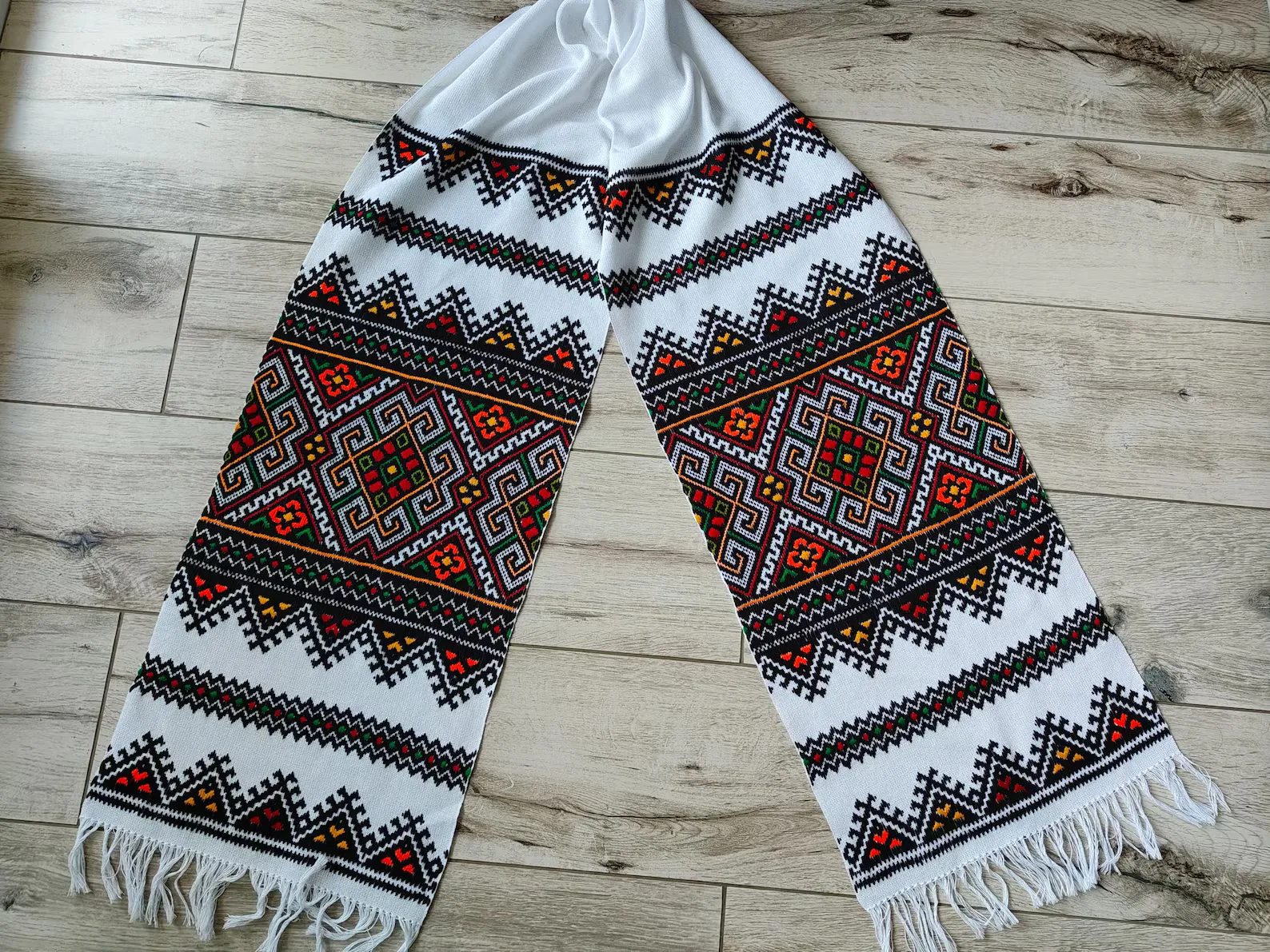 Рушник «Вогонь Карпатських гір» з гуцульським орнаментом — фото 1