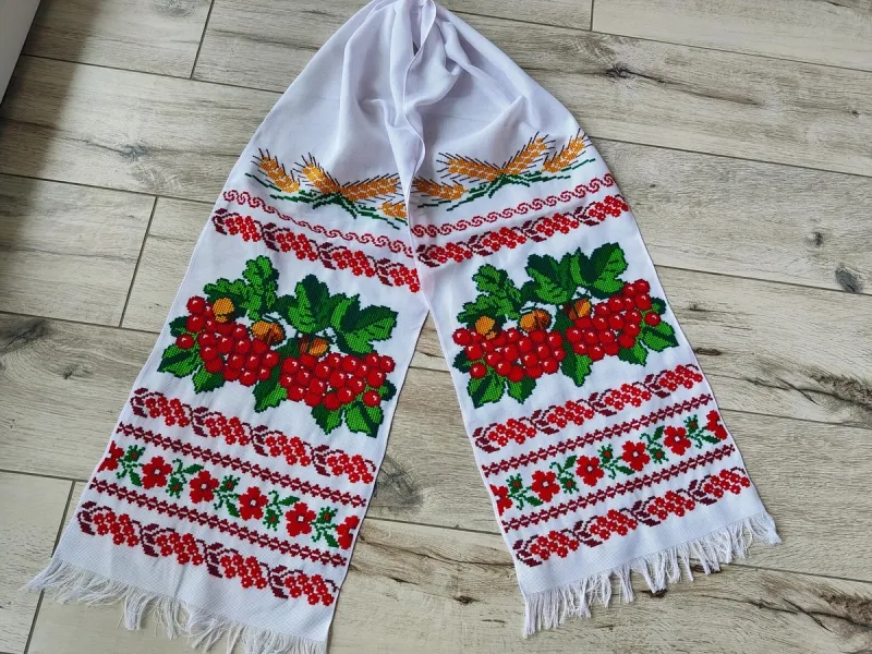 Весільний рушник «Калина та колосся» на білому полотні