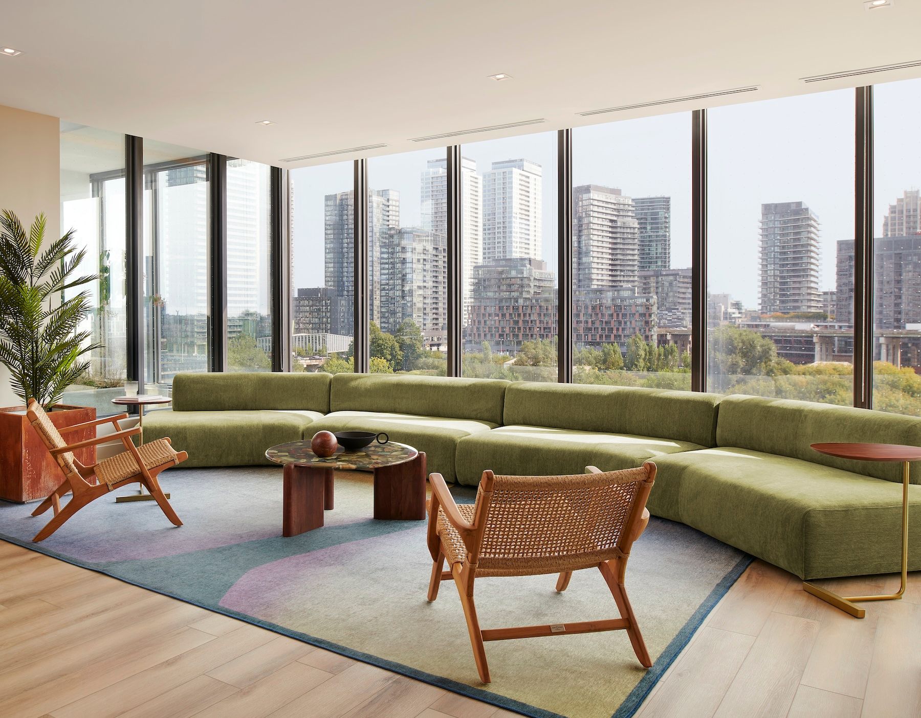 West Amenities | Sabrina Albanese