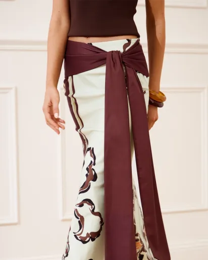 What Color to Wear on Thanksgiving: 2026's Best Shades