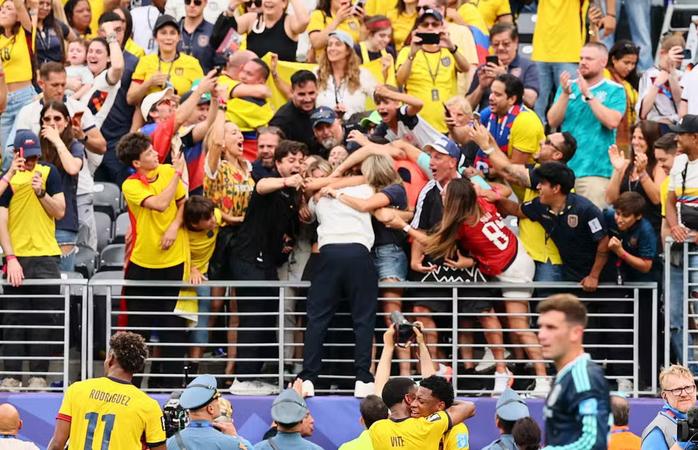 Copa do Mundo: o espetáculo para brancos, feito por pretos