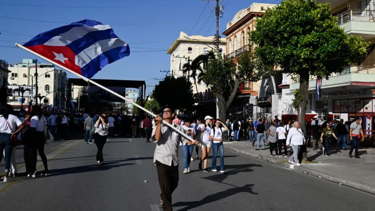 Cuba exige fim de "asfixia energética" em diálogo com os EUA: O foco na dignidade e na sobrevivência