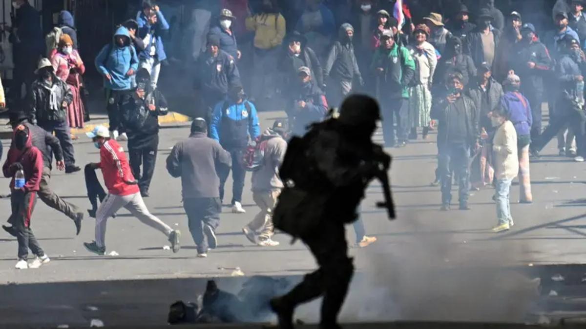 Bolívia no 'Ponto de Ruptura': Protestos Deixam 7 Mortos e País Paralisado