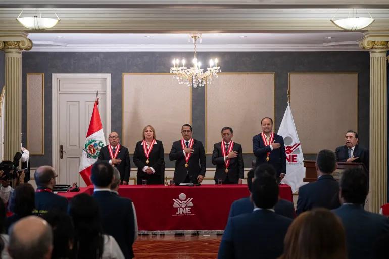 JNE confirma duelo Fujimori x Sánchez: Peru vai ao segundo turno em meio à polarização extrema