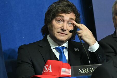Liberais "Pero no Mucho" Governo Milei Bloqueia Acesso de Jornalistas