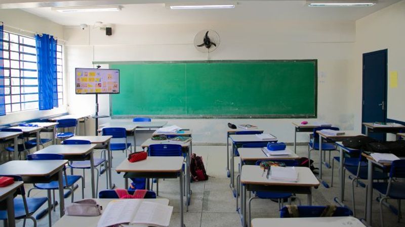 Nova resolução da Seed amplia "acompanhamento" sobre professores e gera preocupação na categoria