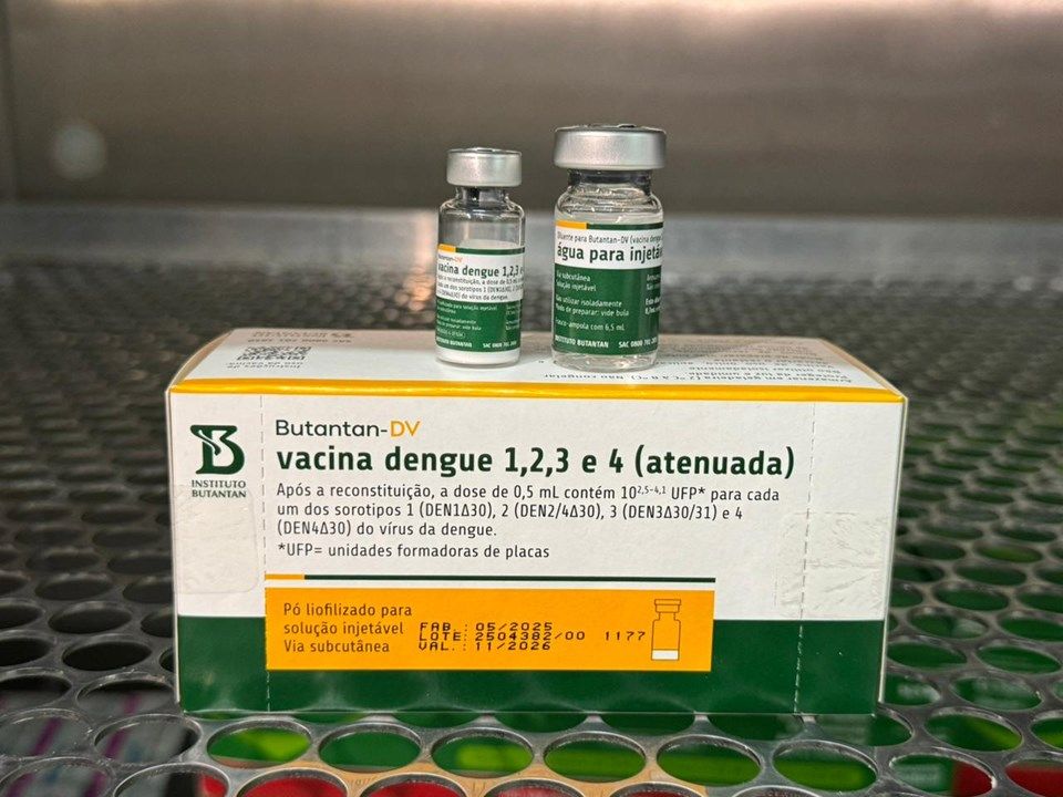 Ministério da Saúde suspende vacina da dengue do Butantan após mortes e reações graves