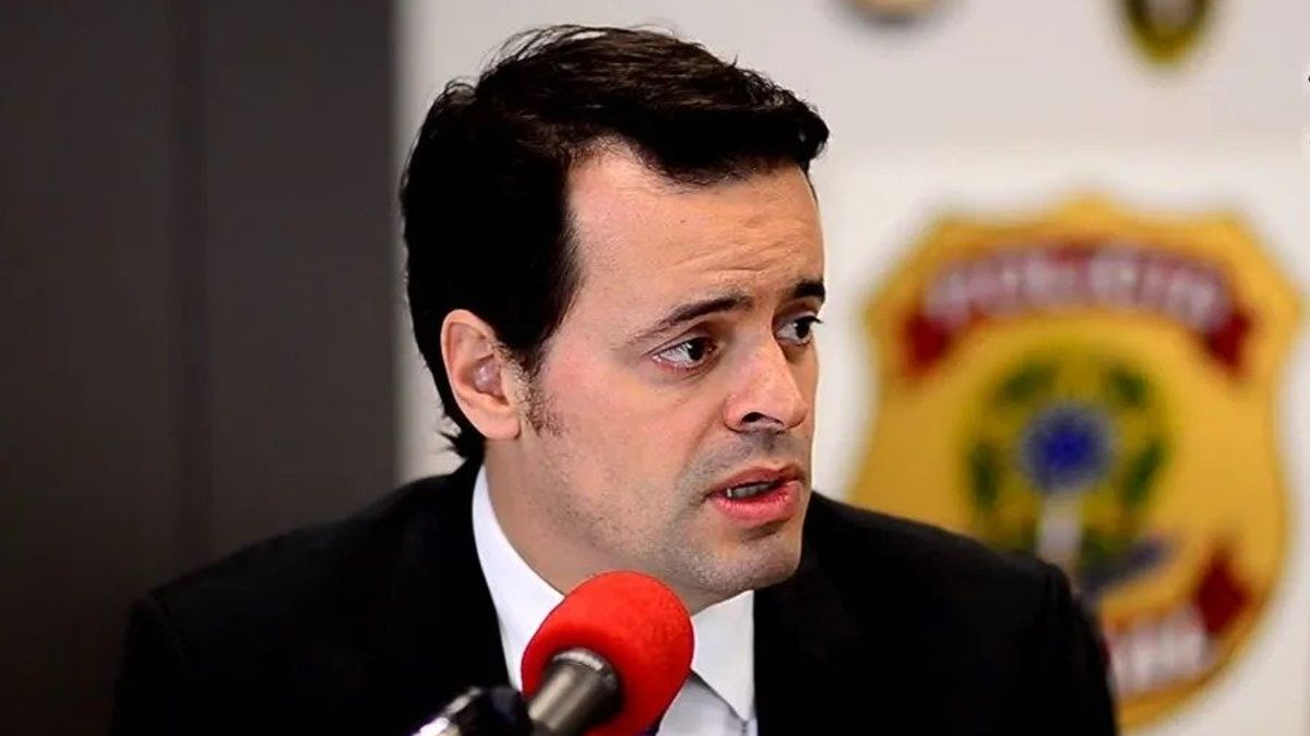 Brasil convoca representante dos EUA e Lula sobe o tom após expulsão de delegado da PF