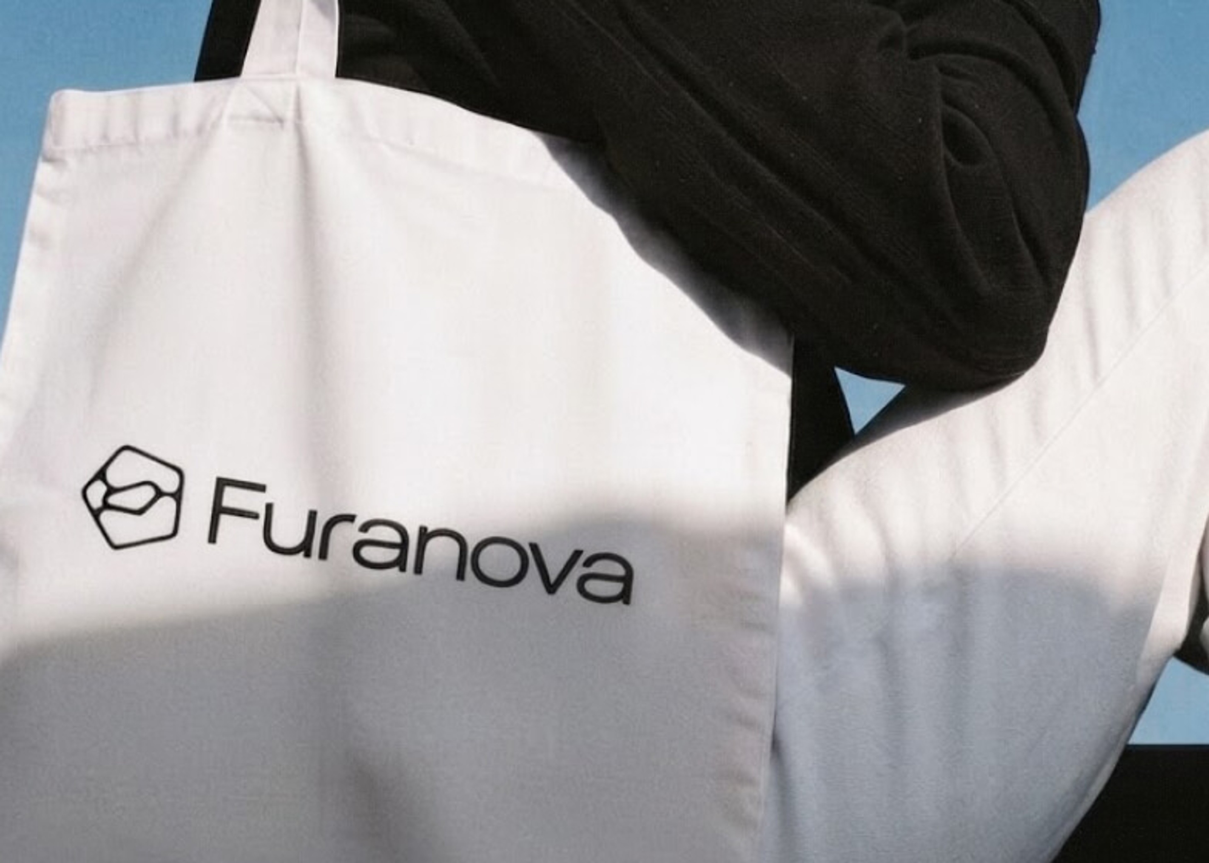 Furanova comm