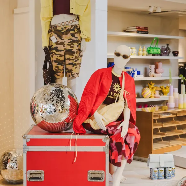 POP-UP: HARPER & YVE