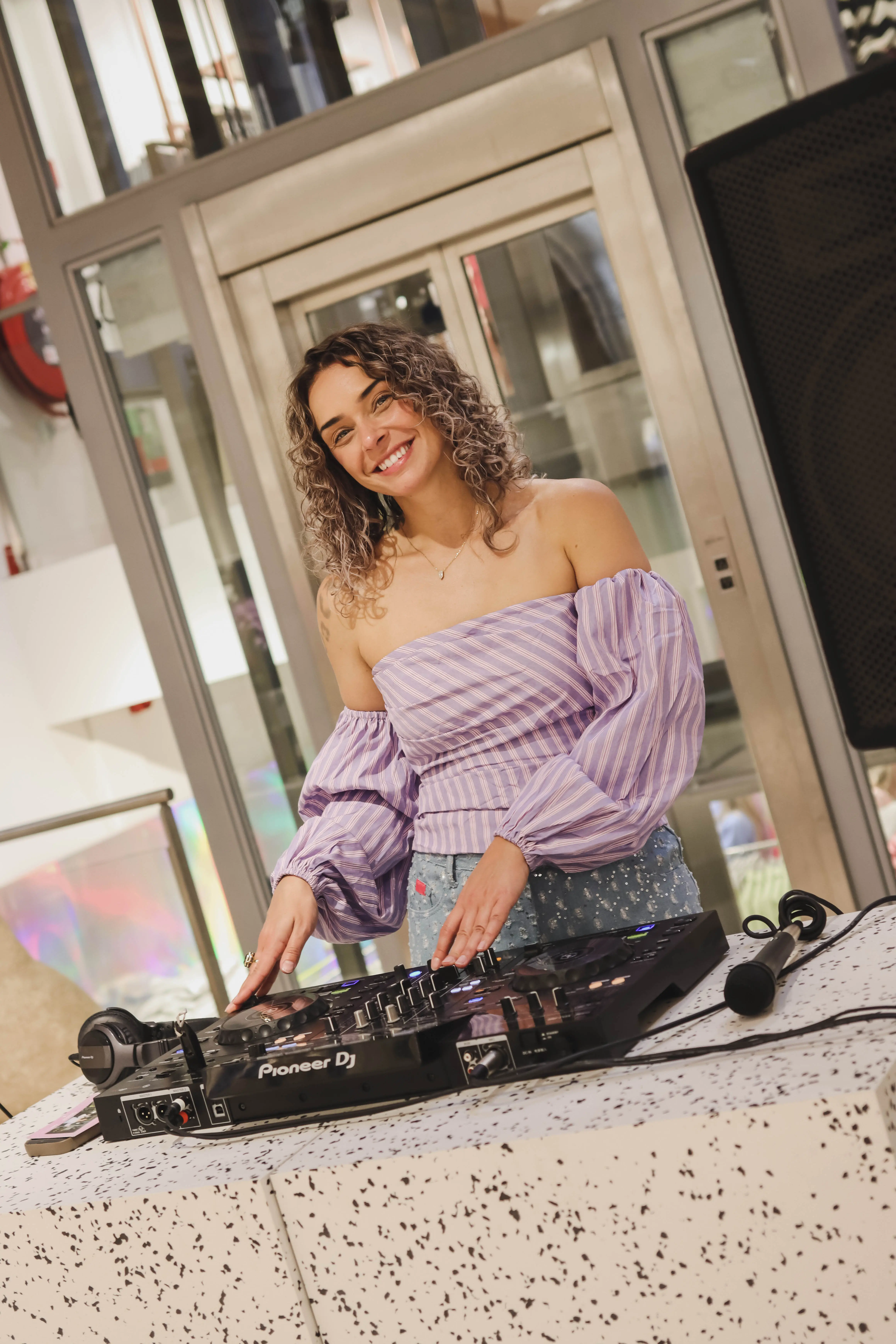 dj