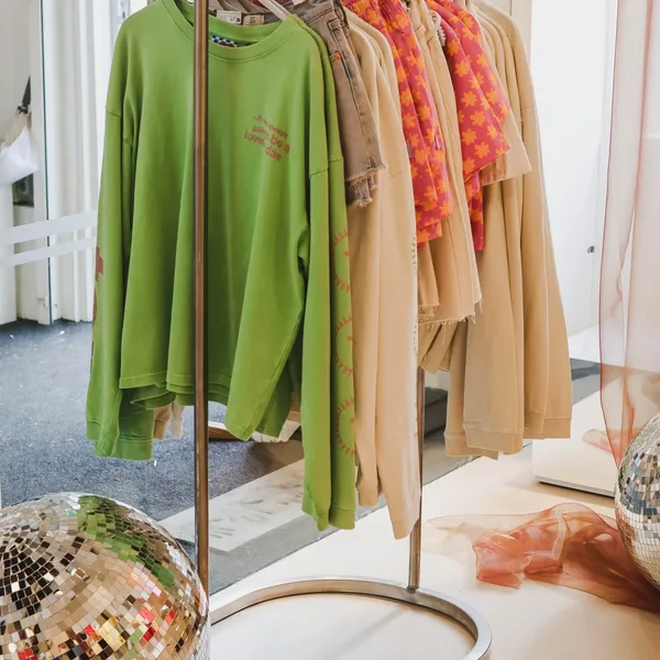 POP-UP: HARPER & YVE