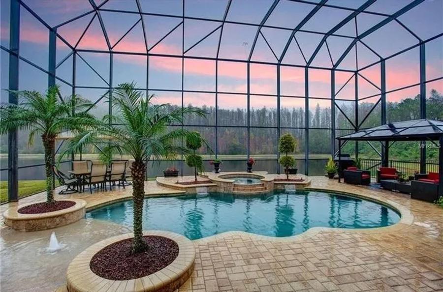 Adaptable Pool Designs: Pools That Expand with You