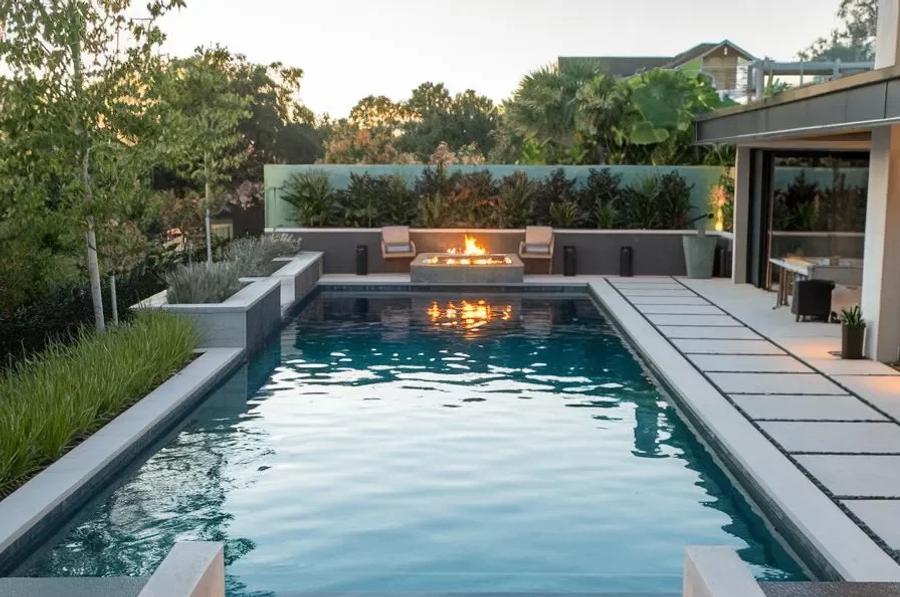 Resort-Style Pool in Florida: Your Luxury Backyard Oasis