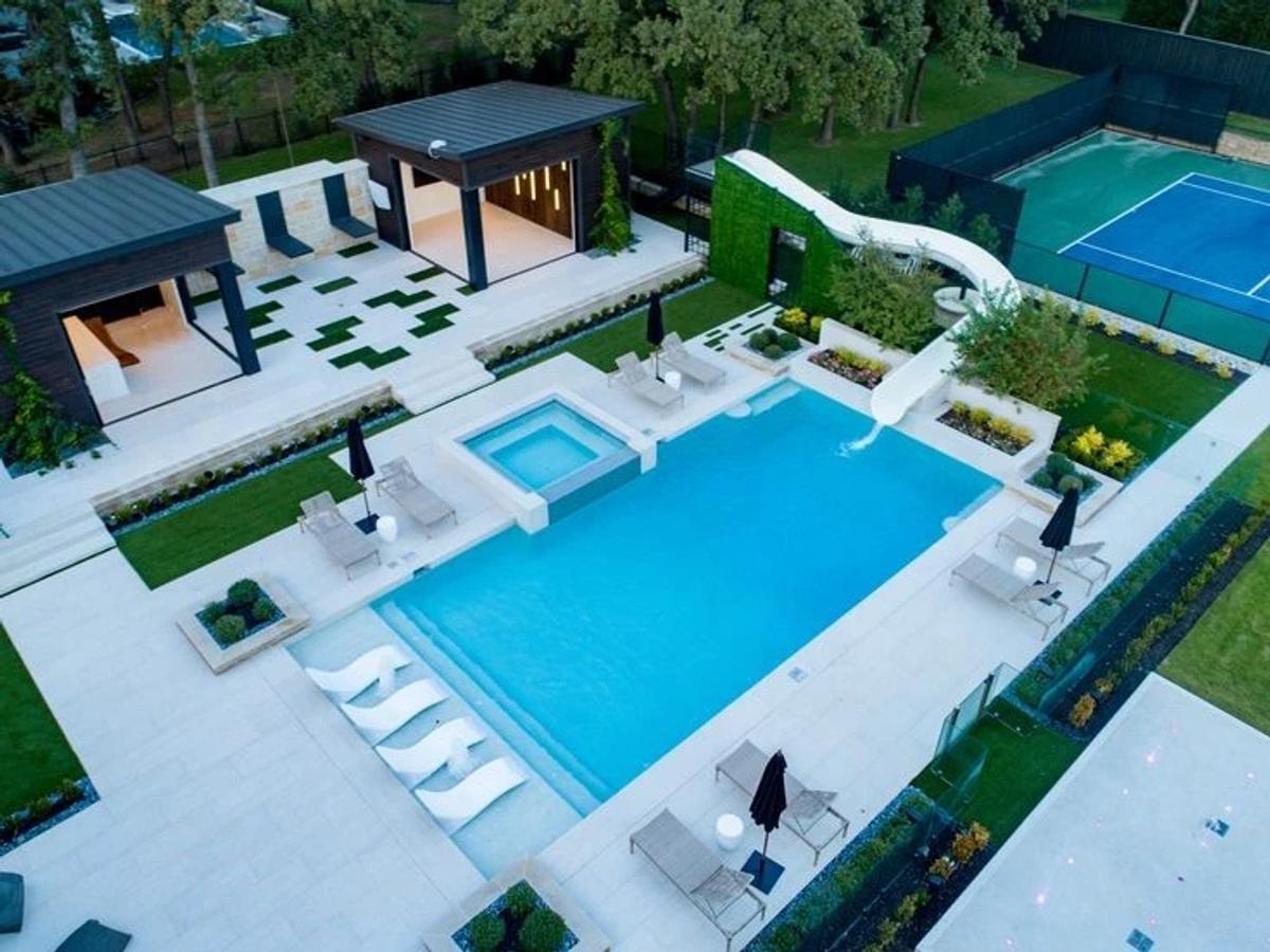 Resort-style pool in Florida