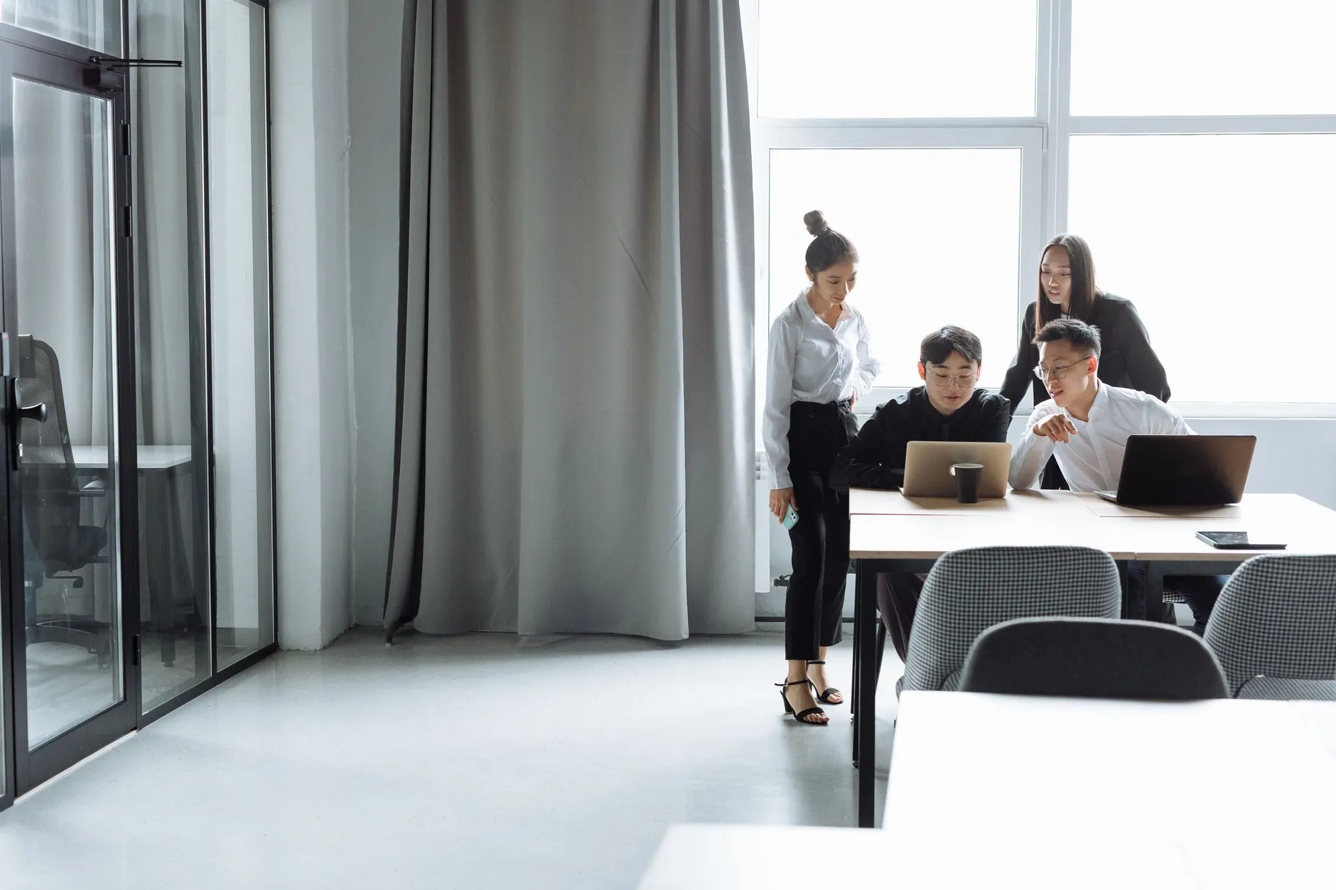 Cover image for Brocent IT blog post: 海外市場有哪些IT服務的付費模型