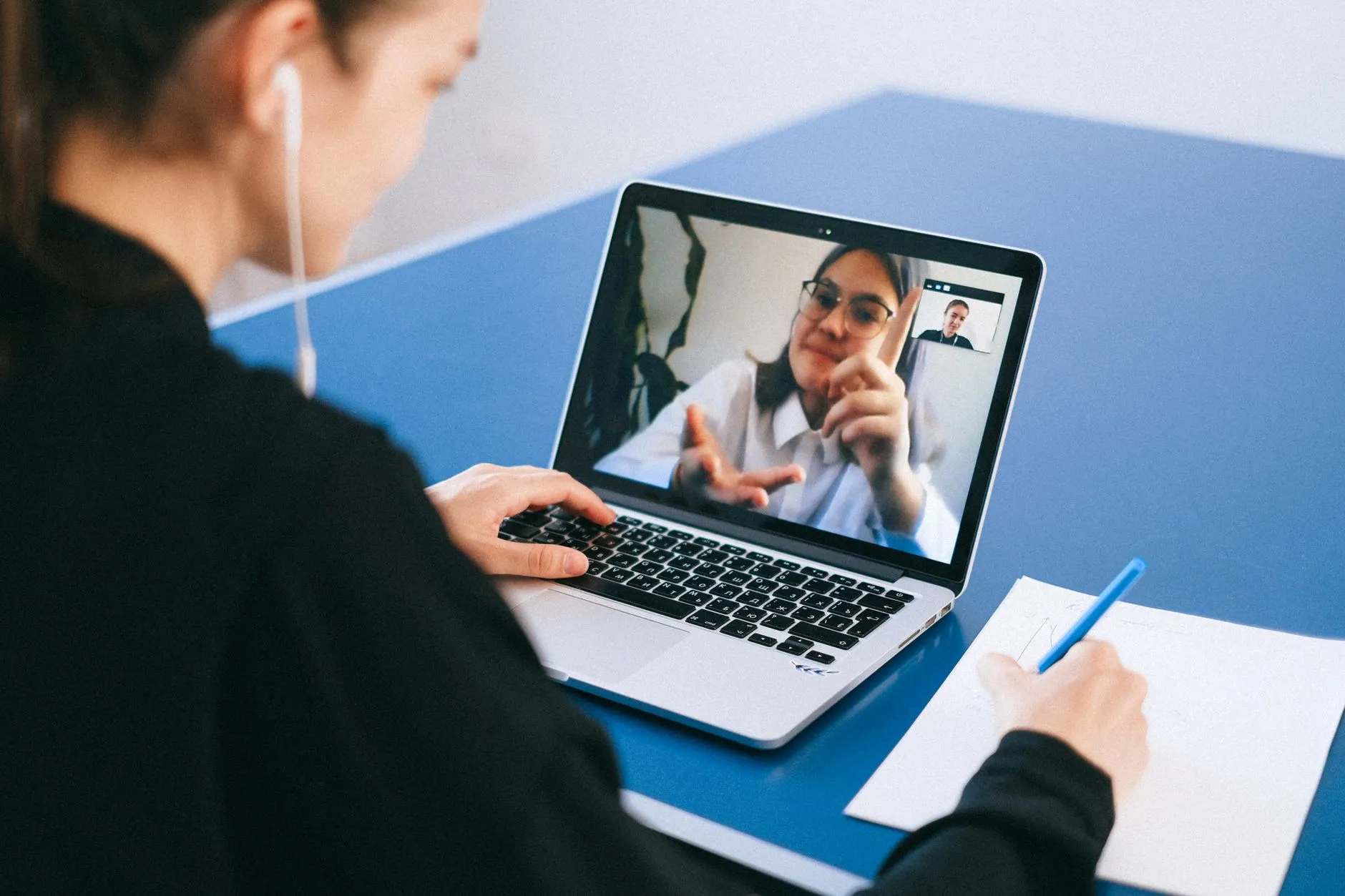 Cover image for Brocent IT blog post: Gemini for Google Workspace: Automating Meeting Notes and Email Summaries