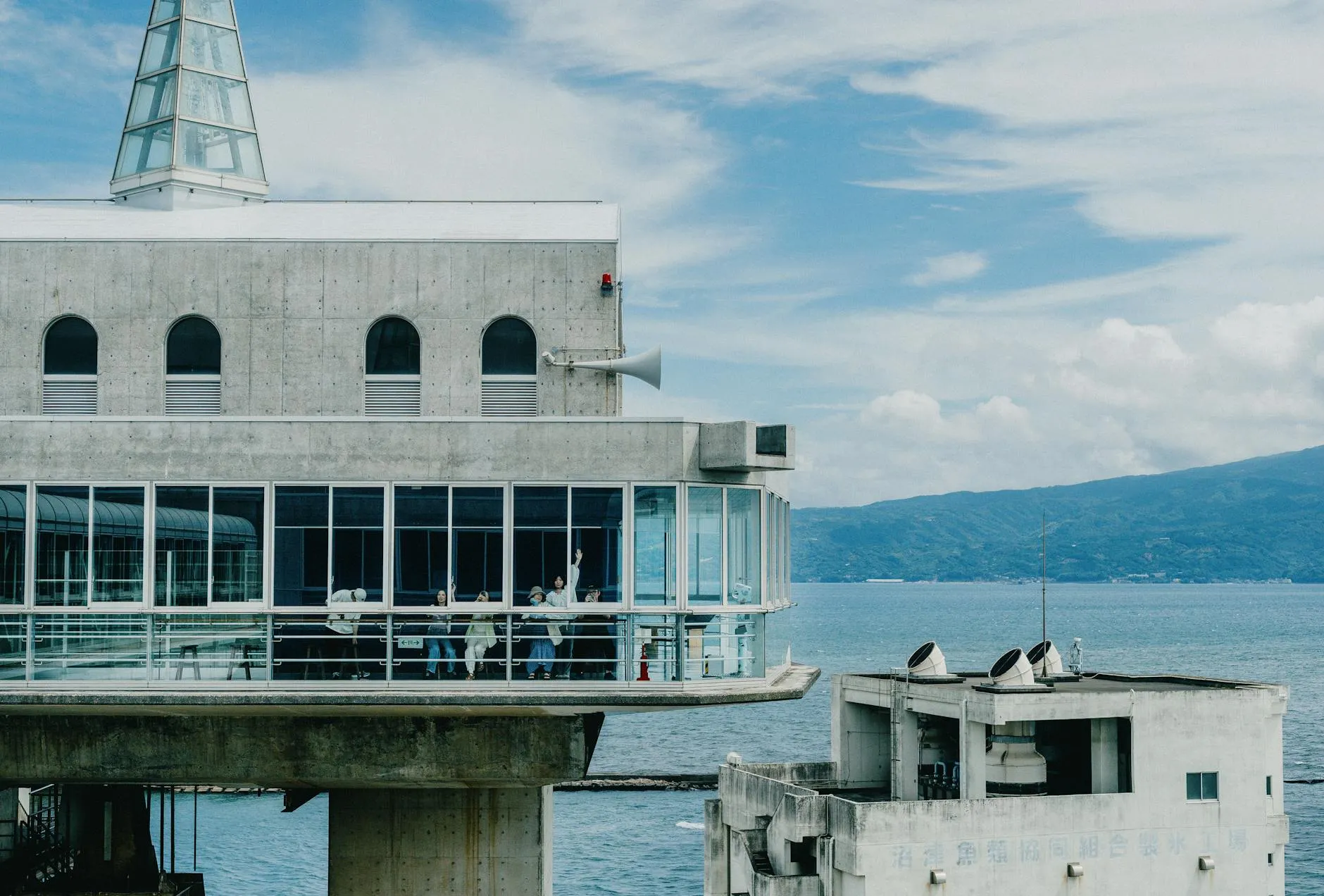 為甚麼出海？頭部企業的思考