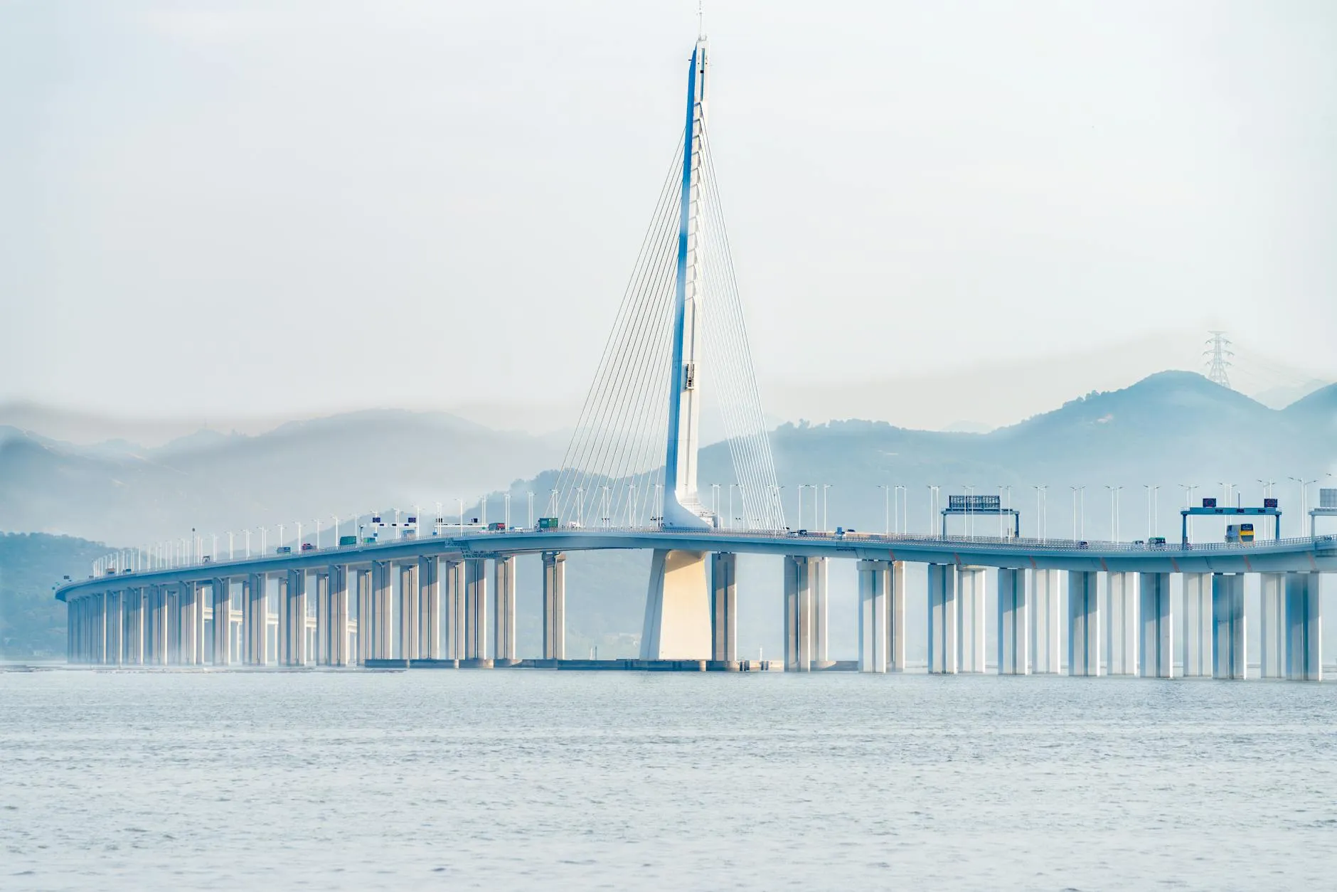 Cover image for Brocent IT blog post: 出海企业跨境IT采购的财税策略