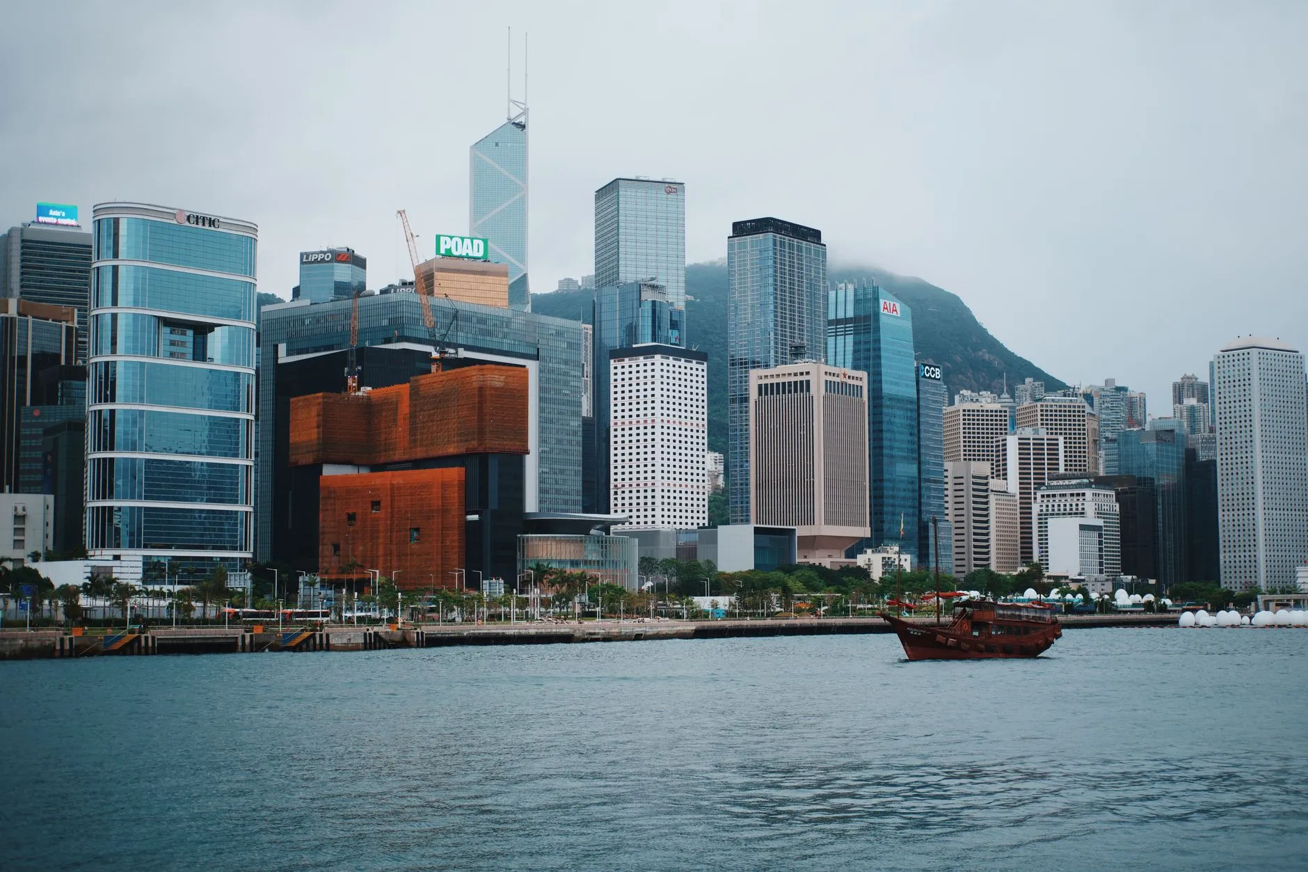新加坡与香港团队的 Proofpoint 或 Mimecast 替代方案：邮件安全与意识培训详解
