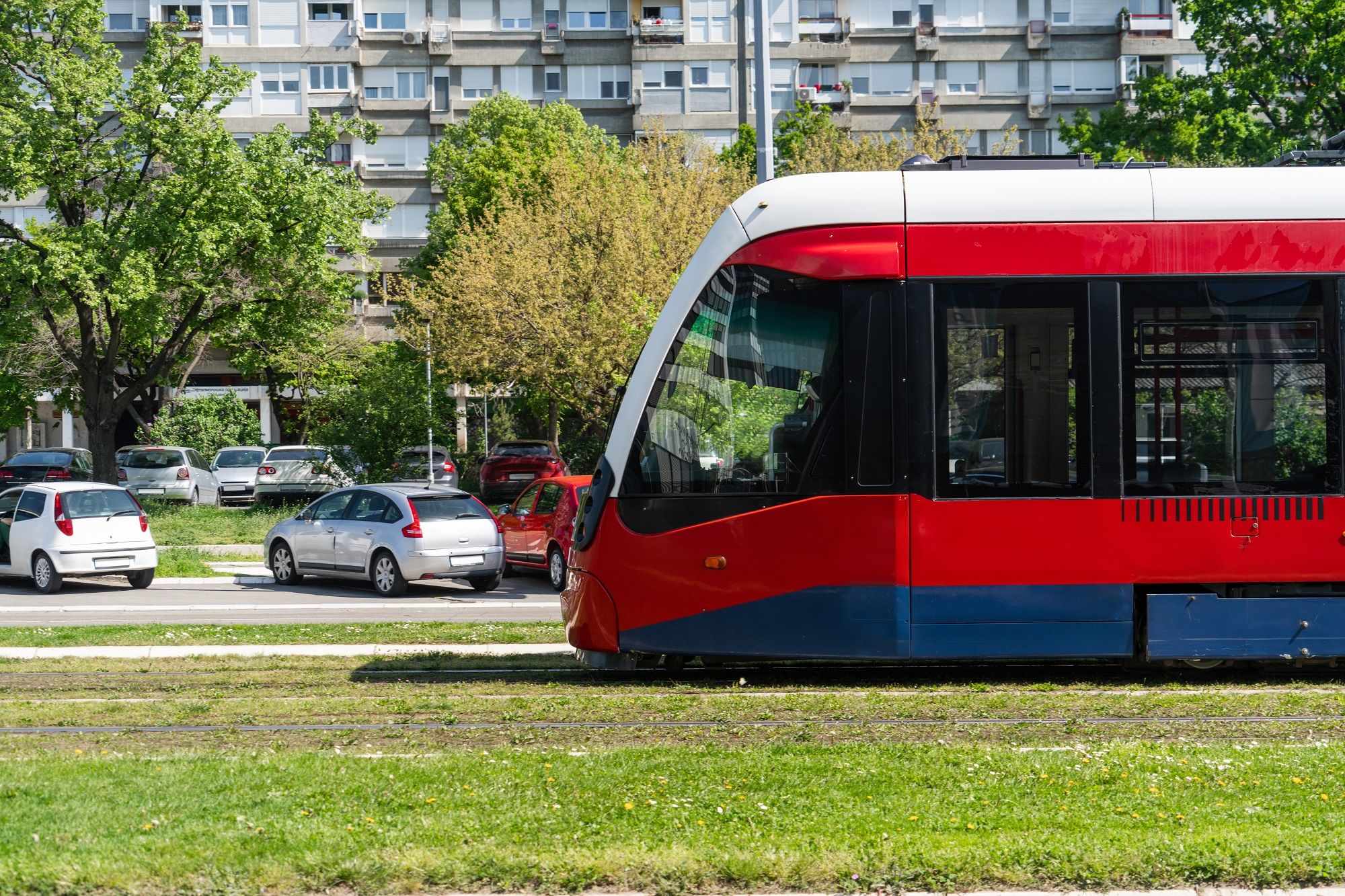 Are employees in Belgrade still entitled to the cost of commute?