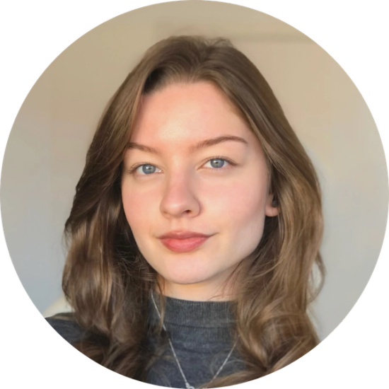Headshot of Ana Vitória Selista