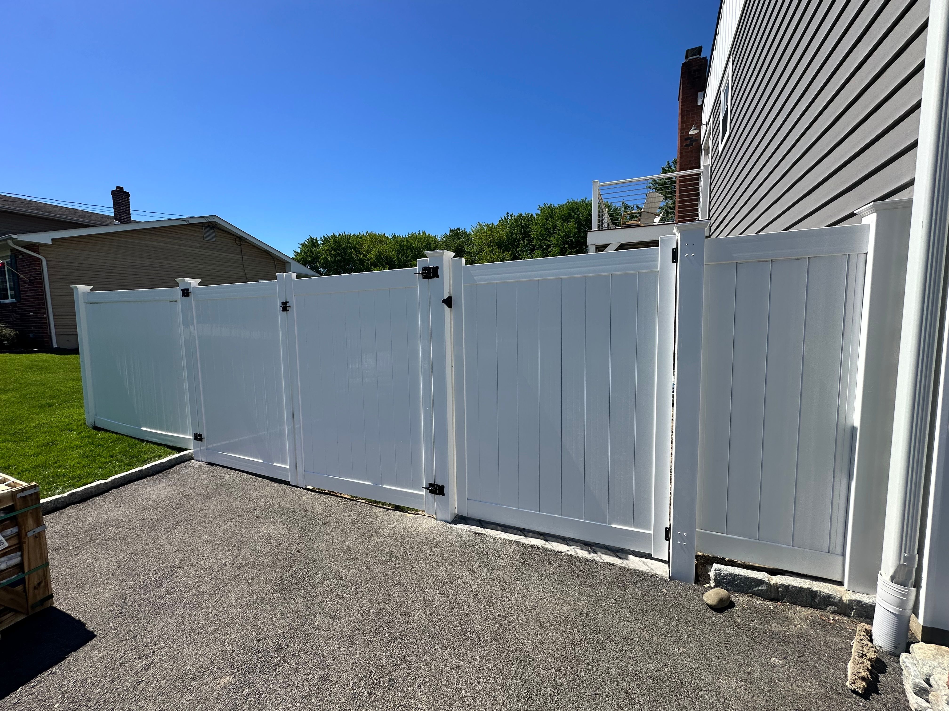 custom vinyl privacy gates