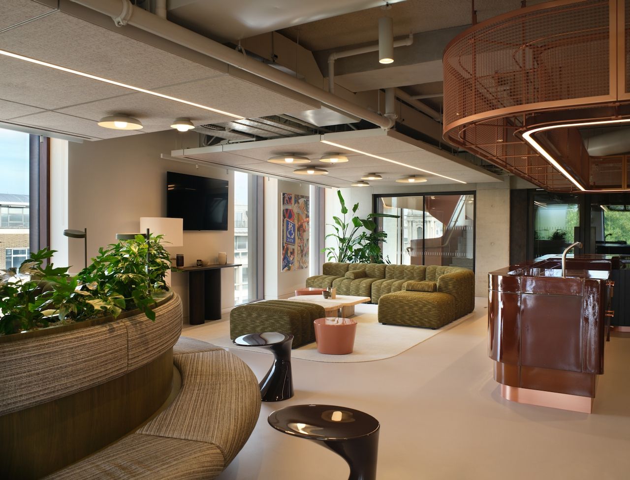 25 Hanover Square — Interiors
