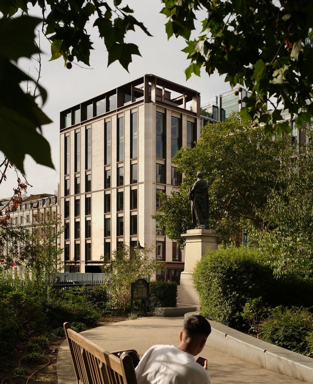 25 Hanover Square — Architecture
